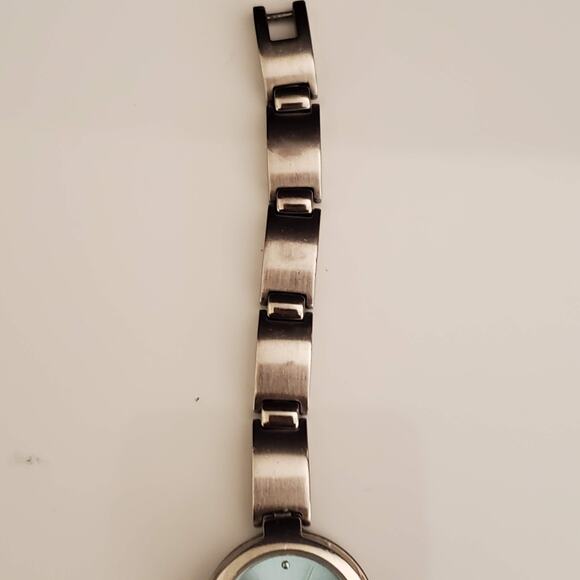 Folio Women's Stainless Steel‎ Bracelet 21mm Watch with Blue Face Fresh Battery - Picture 6 of 9